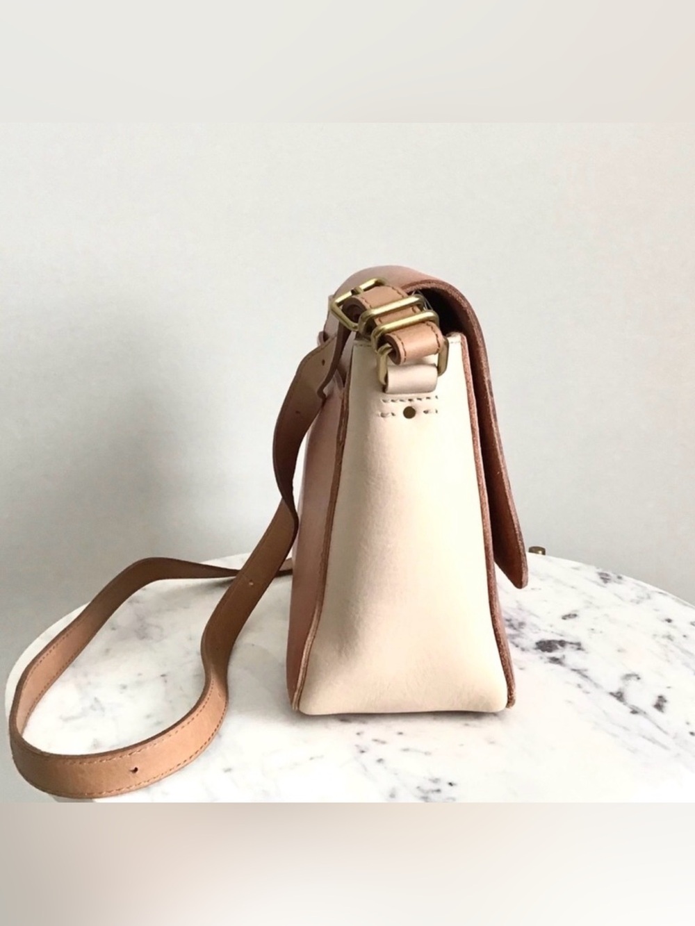 Madewell Peach and Cream Leather Crossbody with Gold-Tone Clasp - Picture 5 of 15
